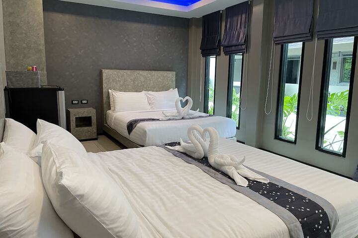 Room 9 of 43