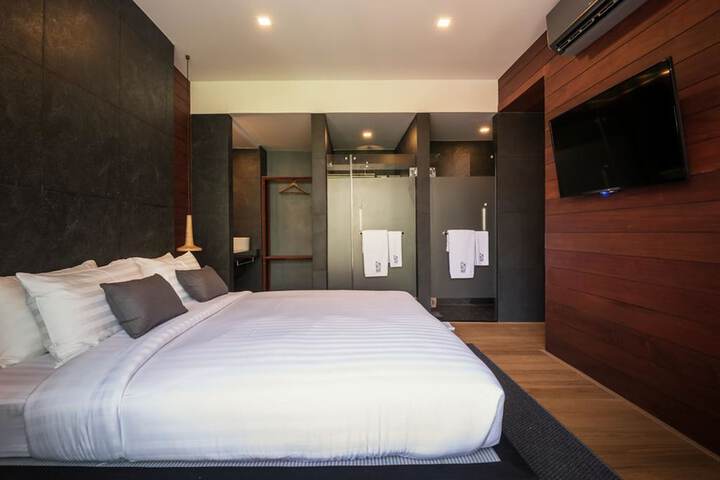 Room 11 of 67