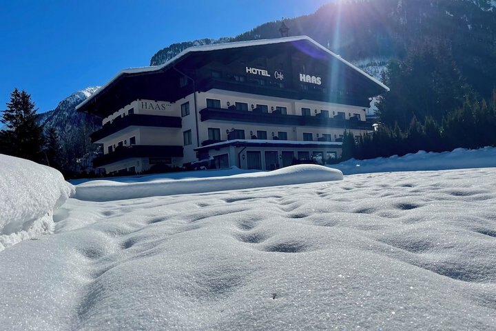 Hotel 50 of 60