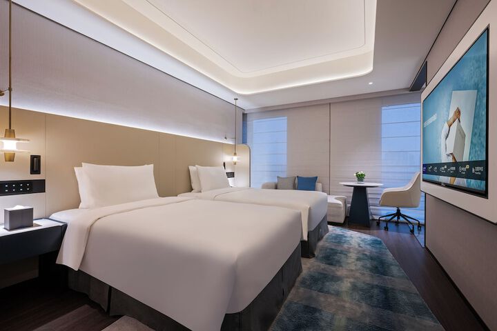 Room 17 of 32