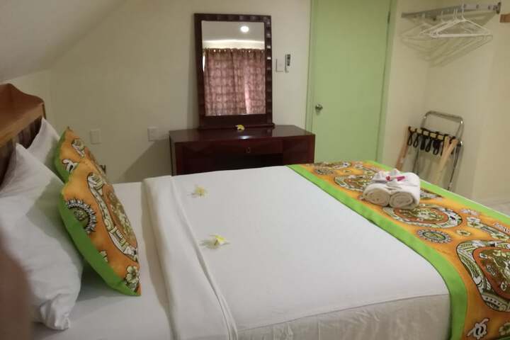 Room 11 of 26