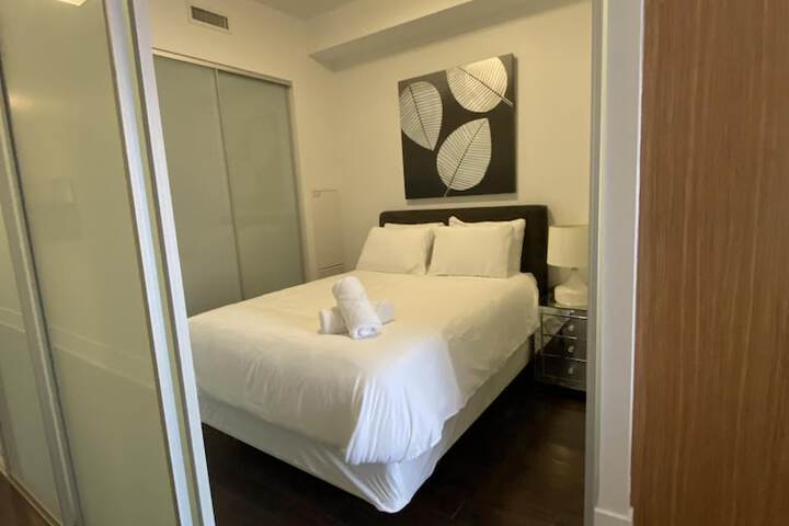 Room 7 of 448