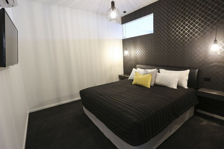Room 7 of 71