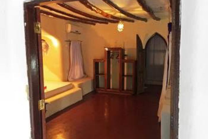 Room 5 of 20