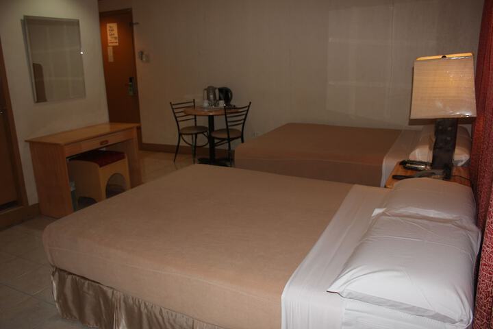 Room 13 of 64