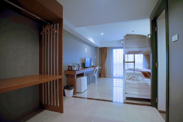 Room 42 of 181