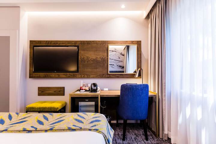 Room 15 of 54