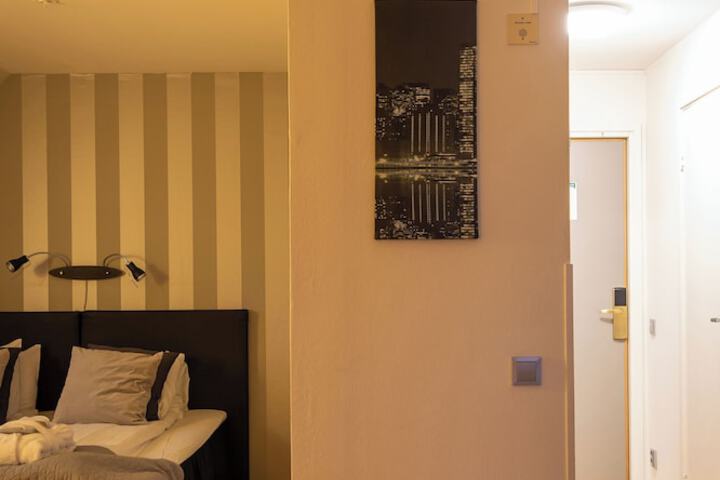 Room 27 of 58