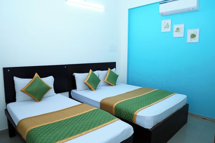 Room 34 of 53
