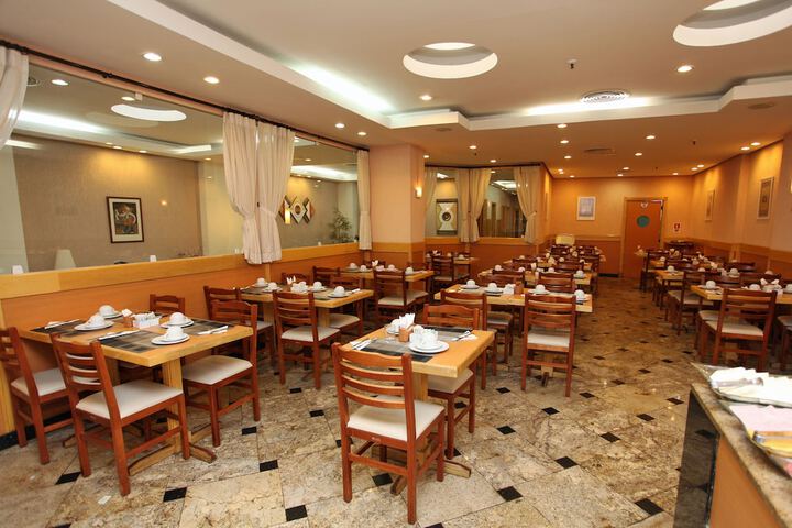 Dining 70 of 94