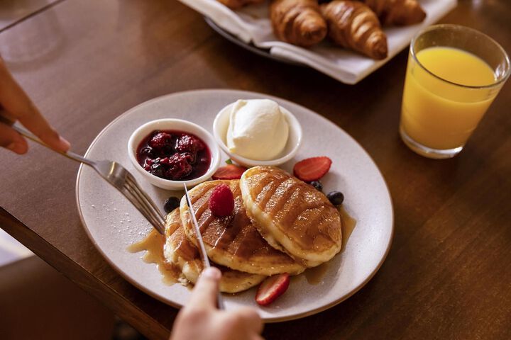 Breakfast/Coffee Service 66 of 107