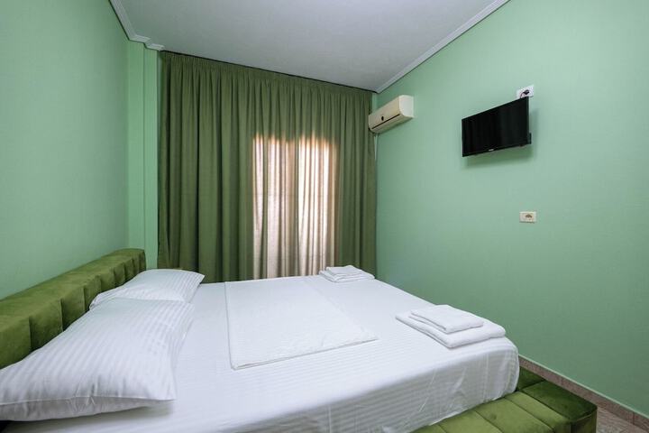 Room 48 of 65
