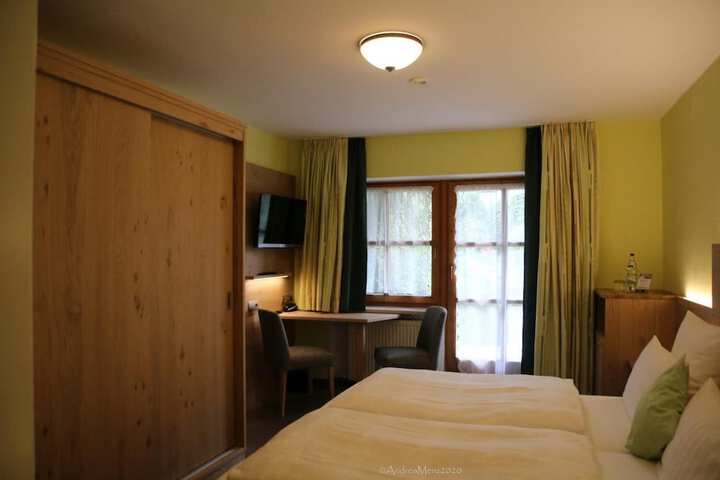 Room 20 of 64