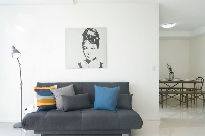 Room 10 of 25