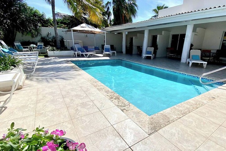Pool 50 of 81