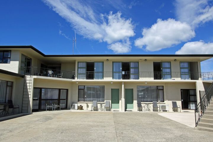 Hotel 97 of 100