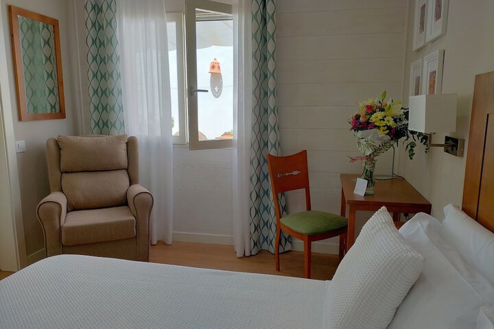 Room 8 of 50