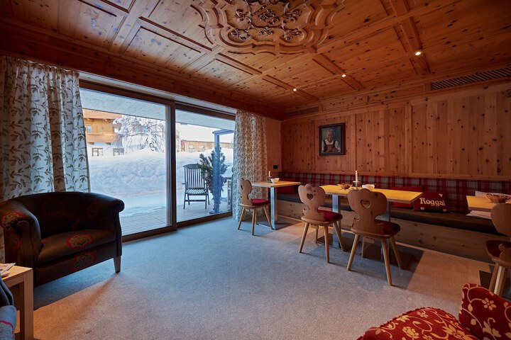 Hotel Interior 42 of 53