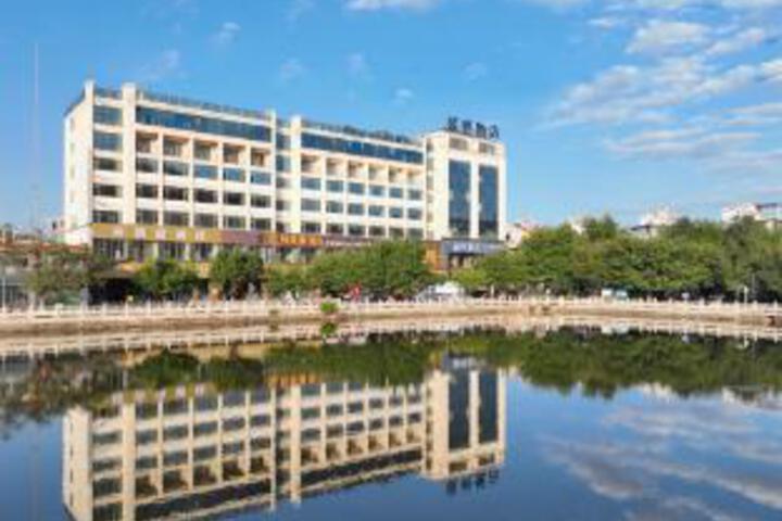 Blue Gull Hotel (Dingnan Longshenhu Branch)