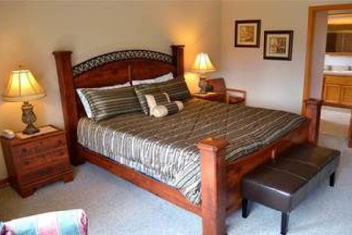 Room 8 of 19