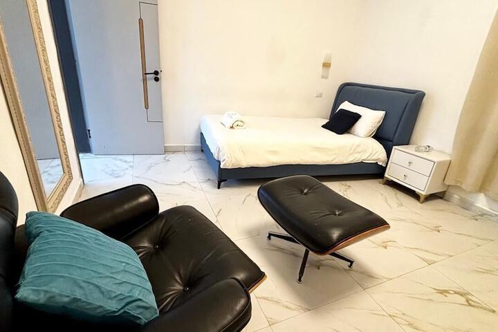 Room 58 of 339