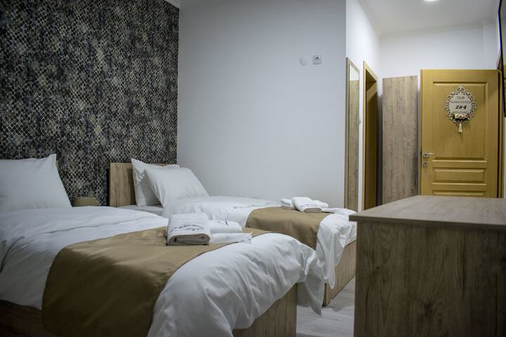 Room 4 of 31