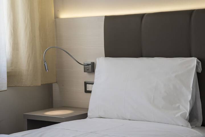 Room 21 of 41