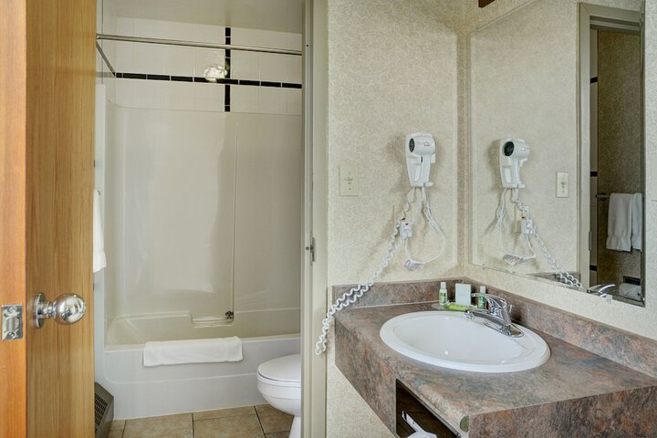 Clean Restrooms