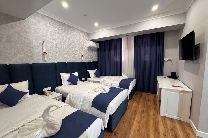 Room 7 of 22