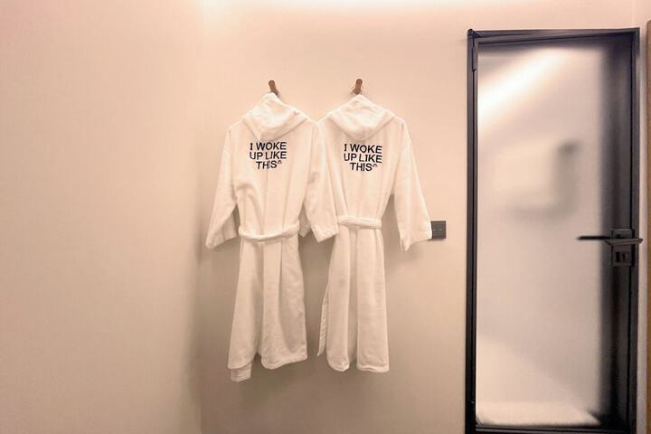Room 32 of 45