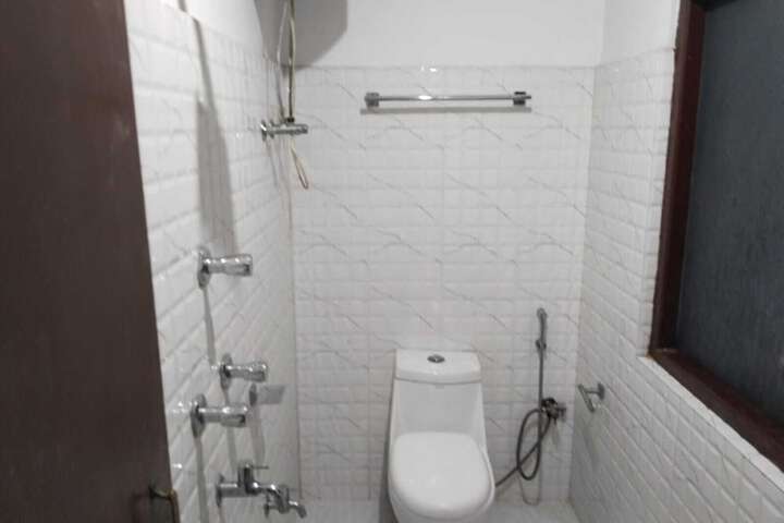 Room 21 of 29