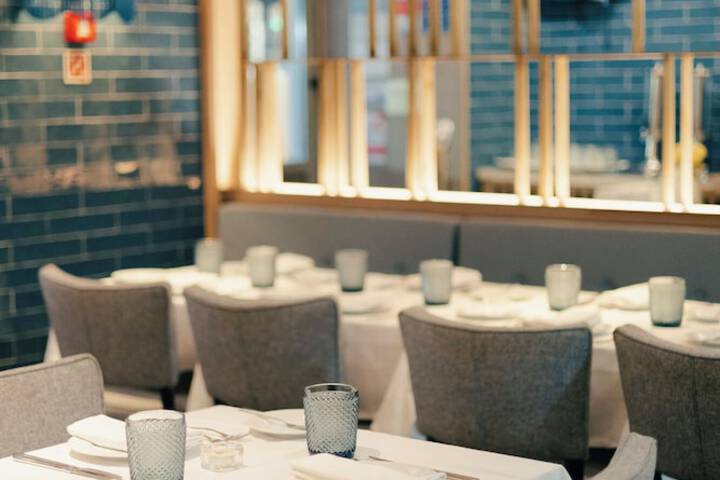 Dining 100 of 143