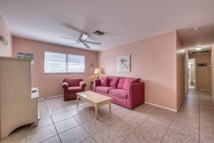 Room 21 of 27