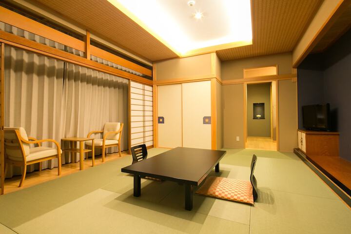 Room 10 of 60