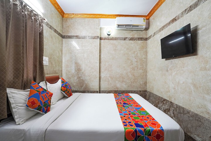 Room 21 of 28