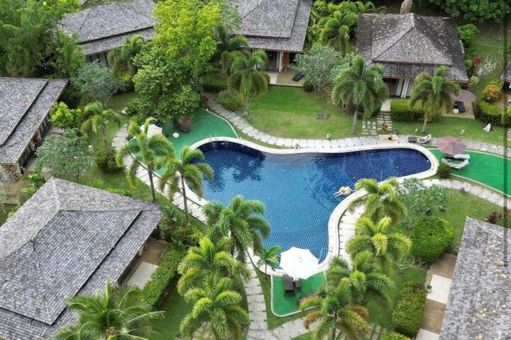 Pools & Facilities