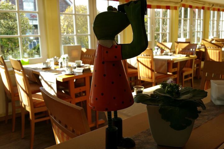 Dining 86 of 113