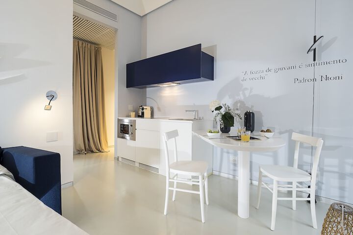 Room 44 of 75