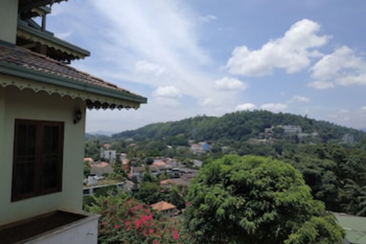 THE BREEZE