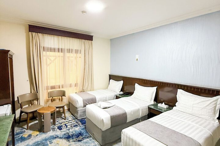 Room 2 of 17