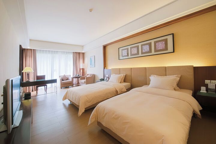 Room 15 of 50