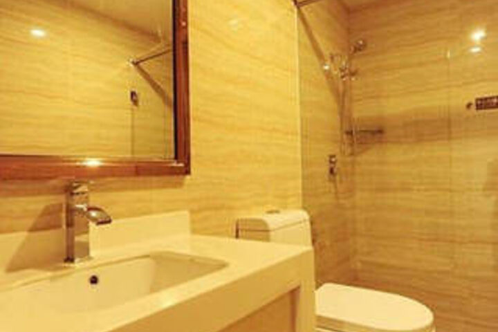Room 14 of 74