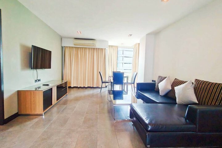 Room 28 of 44
