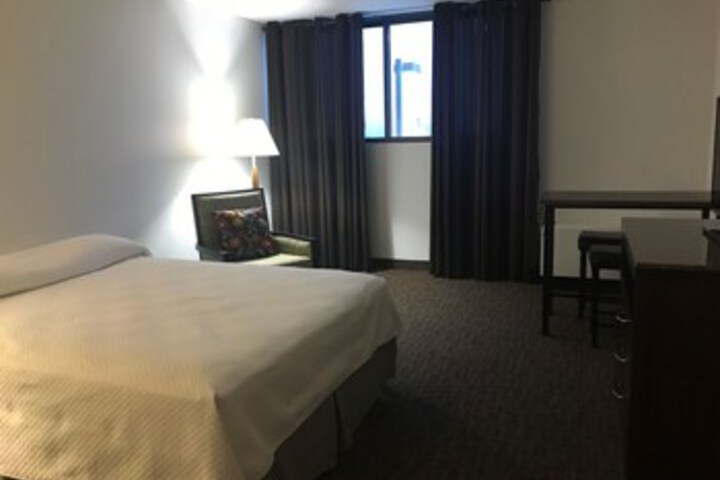 Room 11 of 13