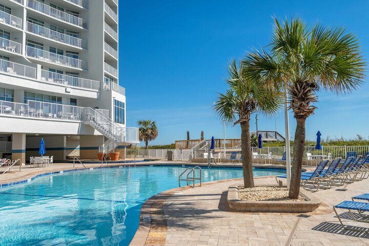 Hotel Pool