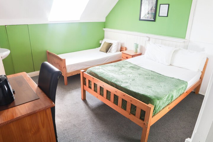 Room 58 of 100