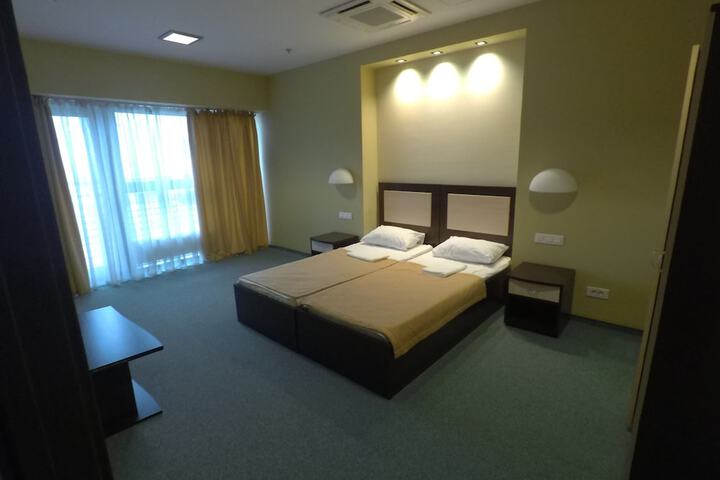 Room 13 of 50