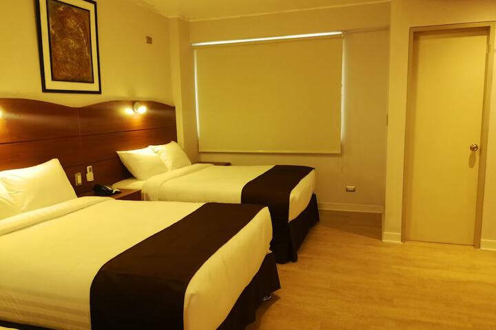 Room 27 of 47