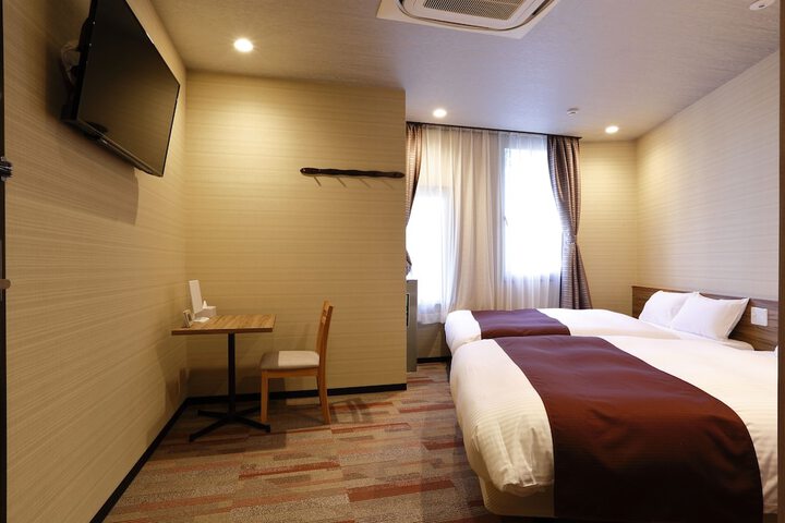 Room 30 of 122