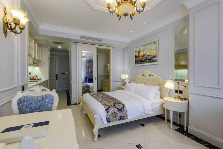 Room 41 of 195